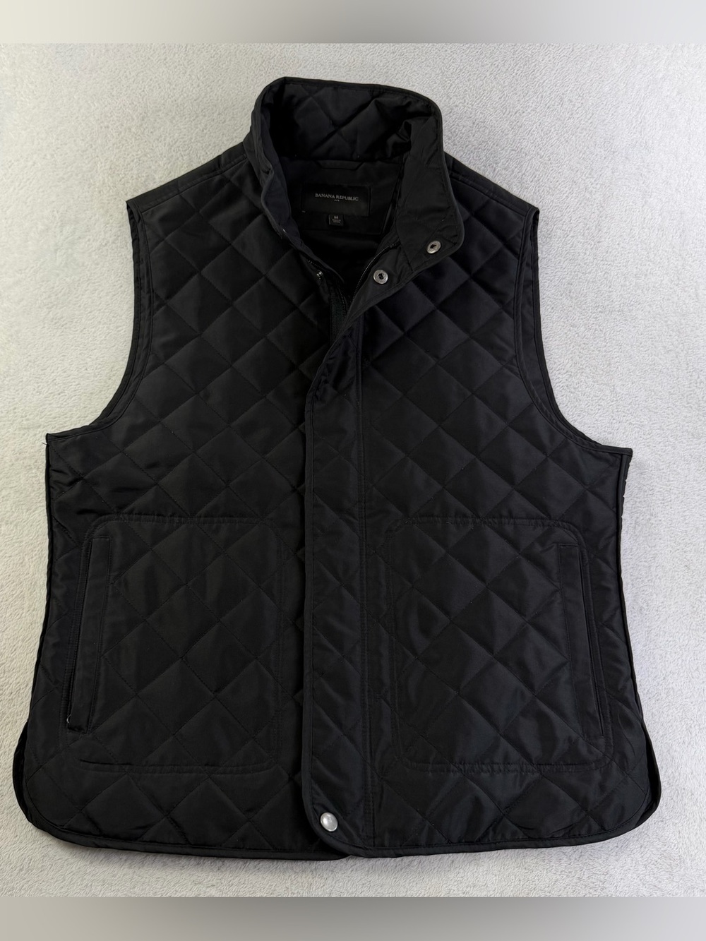 Banana Republic Men’s M Black Water Resistant Quilted Barn Vest